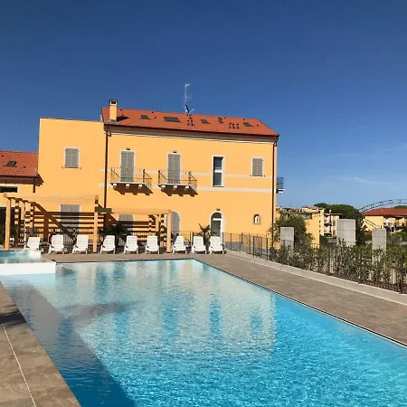 Hotel apartamentowy Canepa Diano Marina