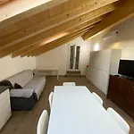 Ξενοδοχείο με διαμερίσματα Canepa