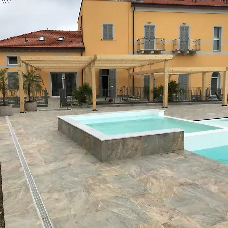 Hotel apartamentowy Canepa